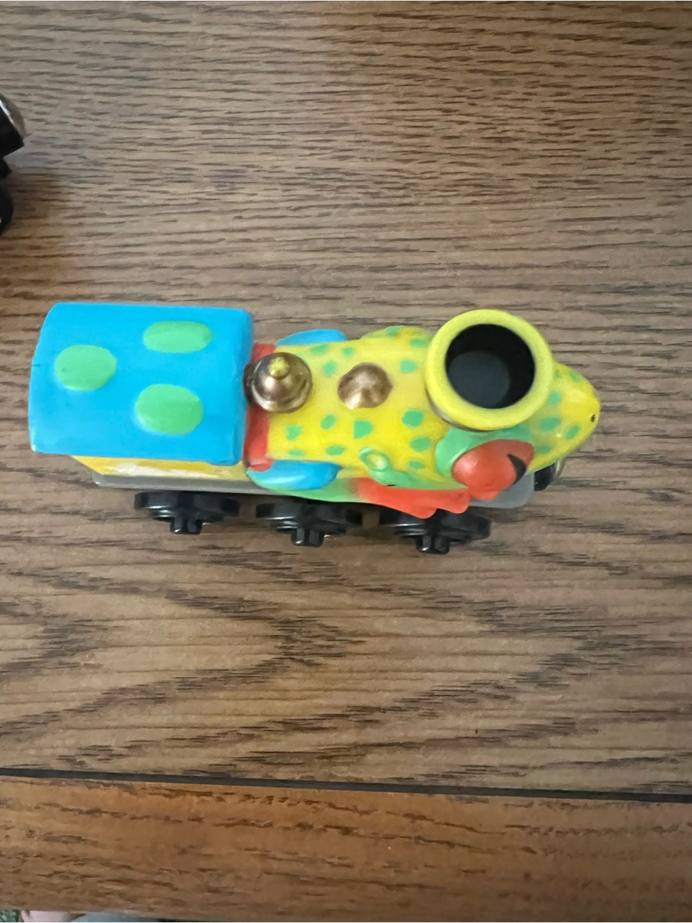 Thomas & Friends Bright Yellow Polka Dot Engine with Blue Car